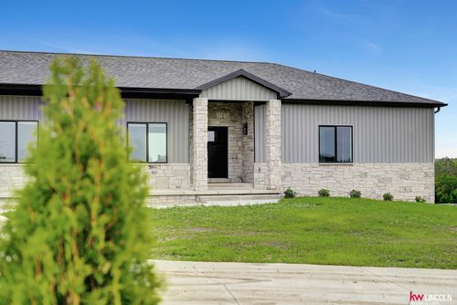 5830 Rock Creek Rd, Ceresco, NE, 68017-4383 | Card Image