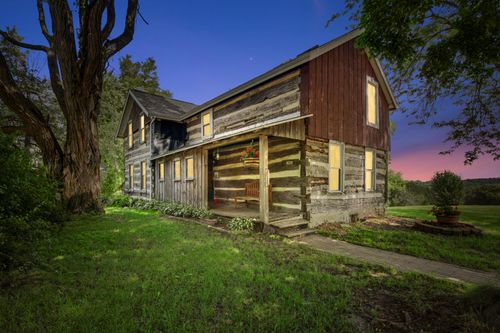 6386 Alpine Dr, West Bend, WI, 53095-9333 | Card Image