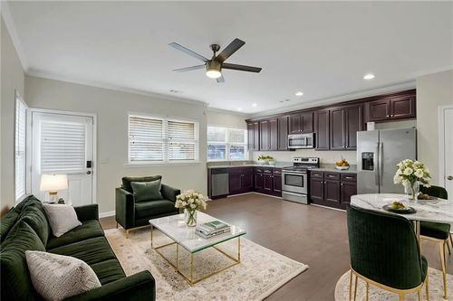 2042 Bolton Rd Nw, Atlanta, GA, 30318-1106 | Card Image