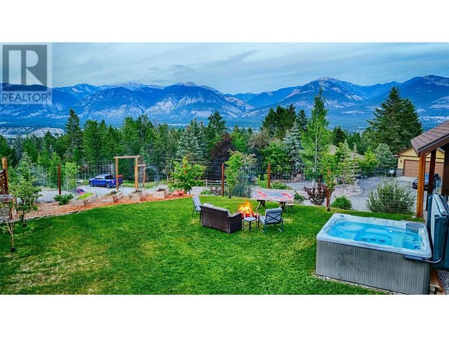 1910 Pineridge Dr, House other with 5 bedrooms, 3 bathrooms and 23 parking in Invermere BC | Image 48