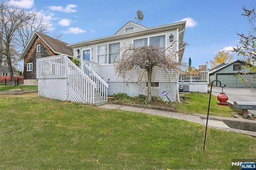 19 Pearl St, Bloomingdale, NJ, 07403-1634 | Card Image