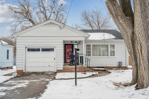 2415 48th St, Des Moines, IA, 50310-2517 | Card Image