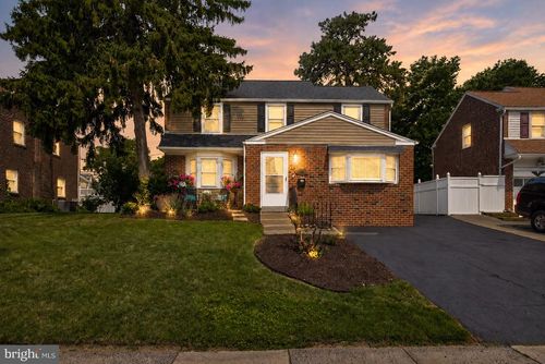 560 Holmes Rd, MORTON, PA, 19070-1319 | Card Image