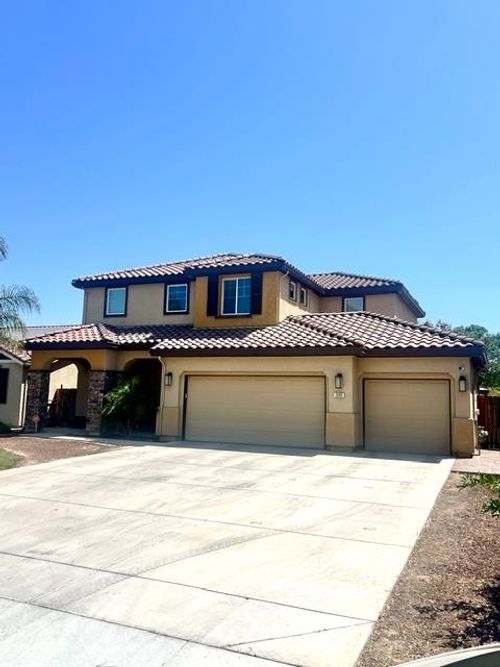 2009 Gus Villalta Dr, Los Banos, CA, 93635-3978 | Card Image