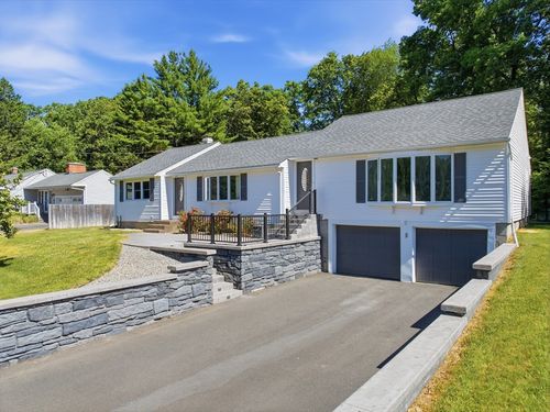 9 Pine Dr, Wilbraham, MA, 01095-1215 | Card Image