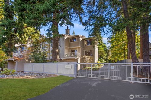 523-19523 86th Ave W, Edmonds, WA, 98026-6111 | Card Image