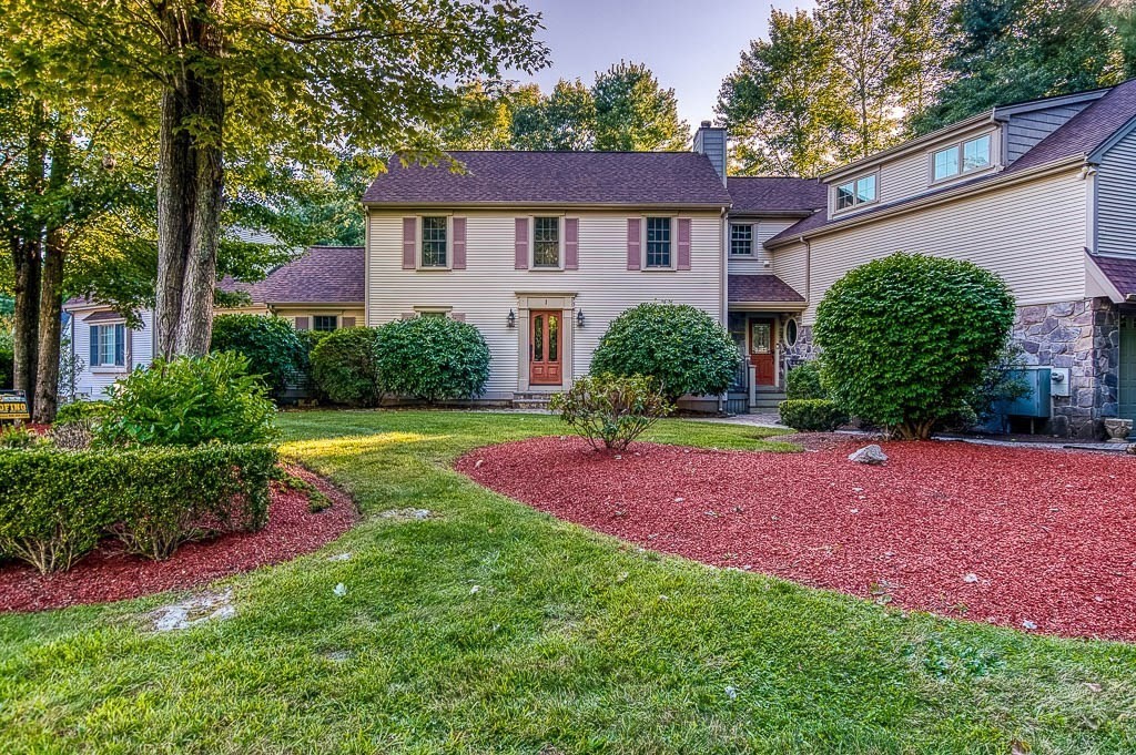 Hunts Pond Ln, Abington, MA 02351