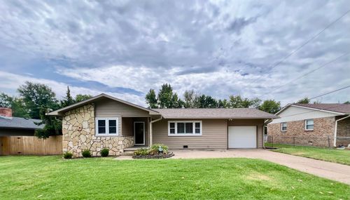261 Greenway Rd, Arkansas City, KS, 67005-3812 | Card Image