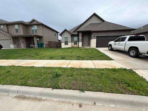 2100 Periwinkle Pl, Centerton, AR, 72719-4041 | Card Image