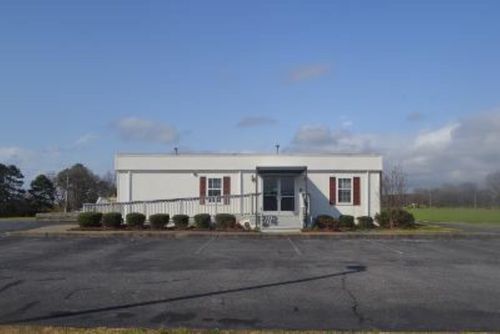 5145 River Rd, Muscle Shoals, AL, 35661-4952 | Card Image