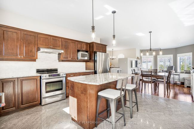 52 St Viateur Cres, House other with 4 bedrooms, 3 bathrooms and 4 parking in Limoges ON | Image 13