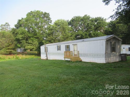 2400 Skyview Ln, Lincolnton, NC, 28092-6938 | Card Image