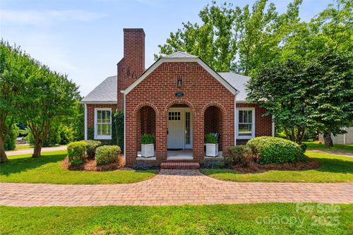 1302 E Rutherford St, Landrum, SC, 29356-1412 | Card Image