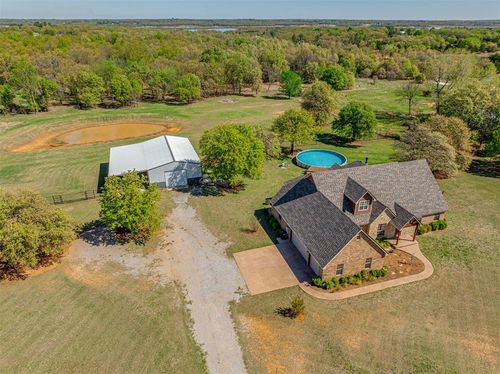 104 Stotts Rd, Mcloud, OK, 74851-8408 | Card Image