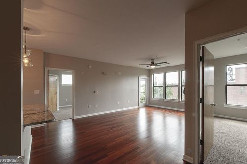 1126-898 Oak St Sw, Atlanta, GA, 30310-1963 | Card Image
