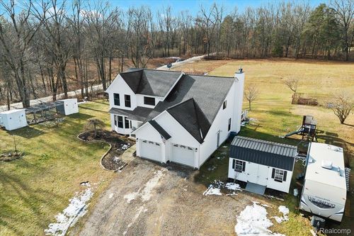 18320 Walnut Ln, Gregory, MI, 48137-9772 | Card Image