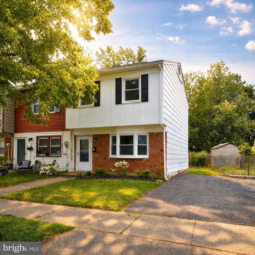 216 E Pearl St, BURLINGTON, NJ, 08016-1705 | Card Image