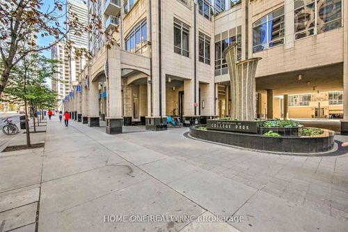 2604-761 Bay St, Toronto, ON, M5G2R2 | Card Image