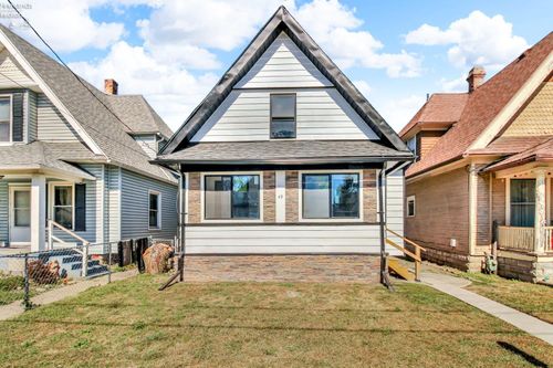 49 Nevada St, Toledo, OH, 43605-2233 | Card Image