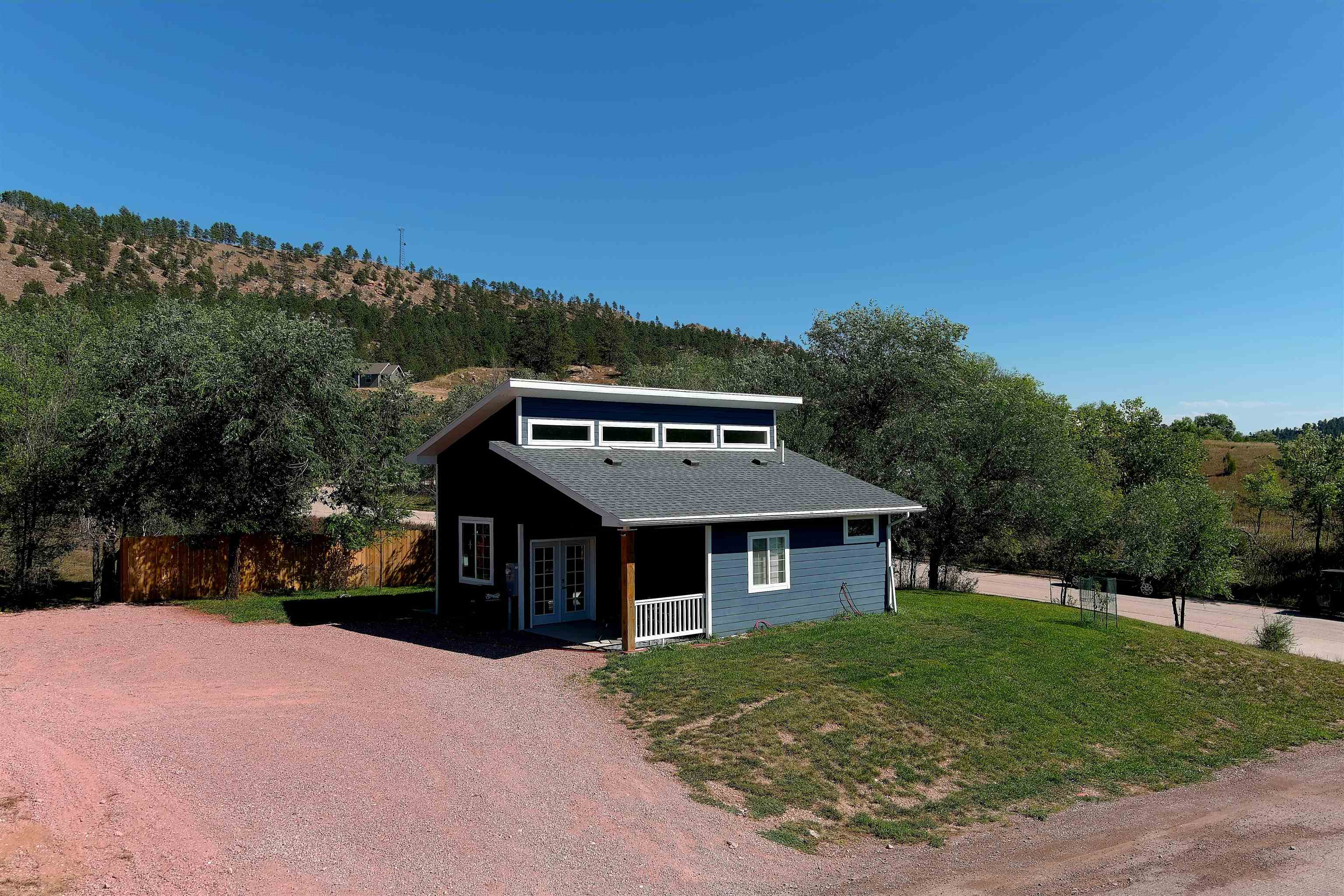 Galveston Heights St, Hot Springs, SD 57747