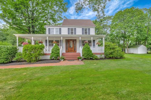1 Garfield Ct, Nesconset, NY, 11767-1900 | Card Image