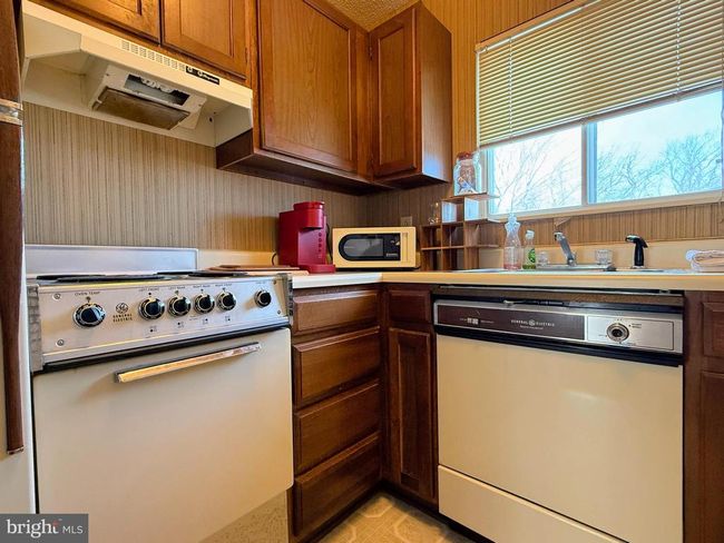B502 - 177 E Valley Point Ln, Home with 1 bedrooms, 1 bathrooms and null parking in Claysburg PA | Image 5