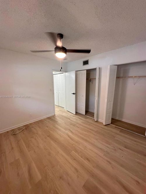 102-1035 Country Club Dr, Margate, FL, 33063-3223 | Card Image