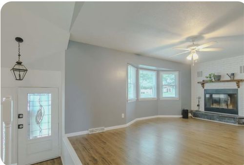 711 Kristi Ln, Urich, MO, 64788-9624 | Card Image