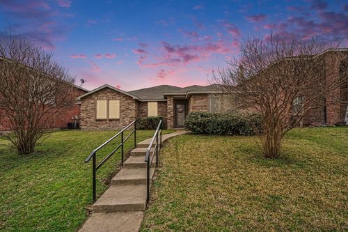 1214 April Showers Ln, Lancaster, TX, 75134-4604 | Card Image