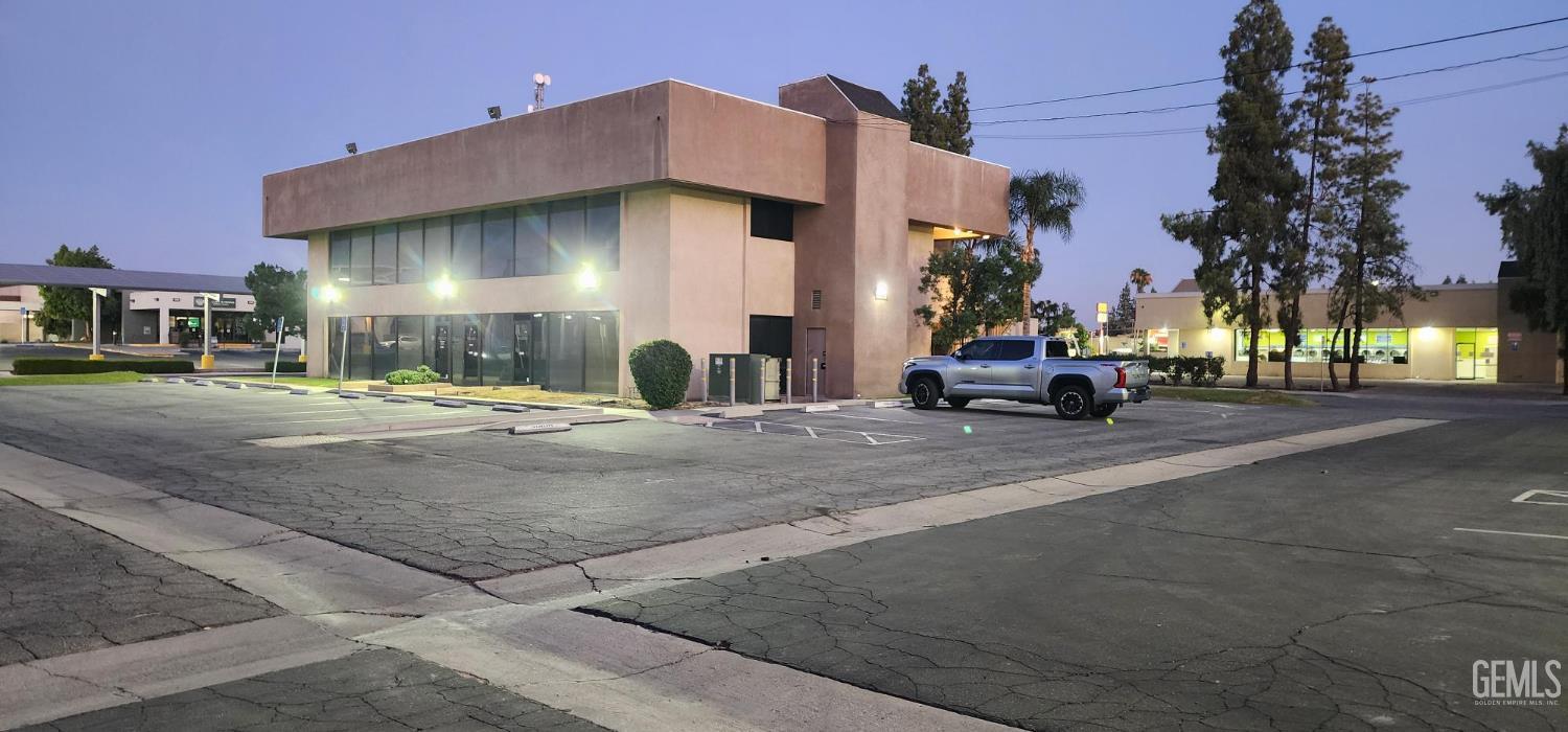 4600 American Ave, Bakersfield, CA 93309