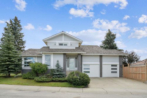 79 Woodbrook Road Sw, Calgary, AB, T2W4M5 | Card Image