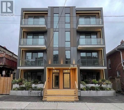 36 & 38 Bruce St, Oshawa, ON, L1H1P7 | Card Image