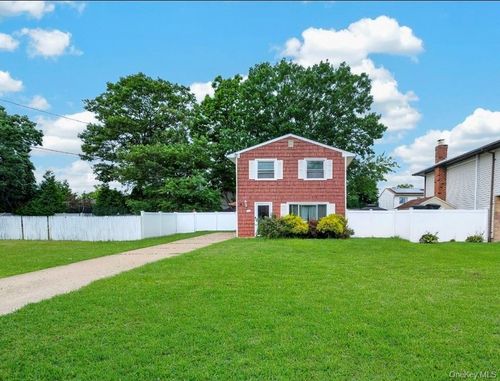60 Lincoln Ave, Deer Park, NY, 11729-7016 | Card Image
