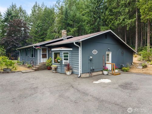3495 Camp Ln Nw, Seabeck, WA, 98380-9484 | Card Image