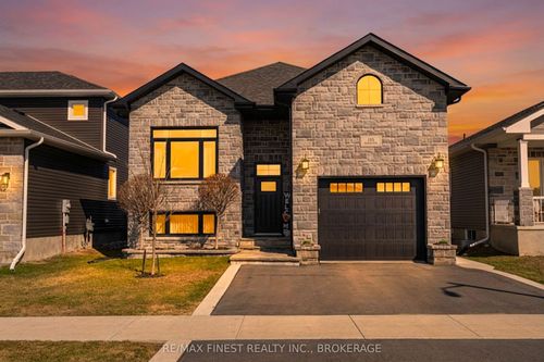 133 Brennan Crescent, Loyalist, ON, K0H2H0 | Card Image