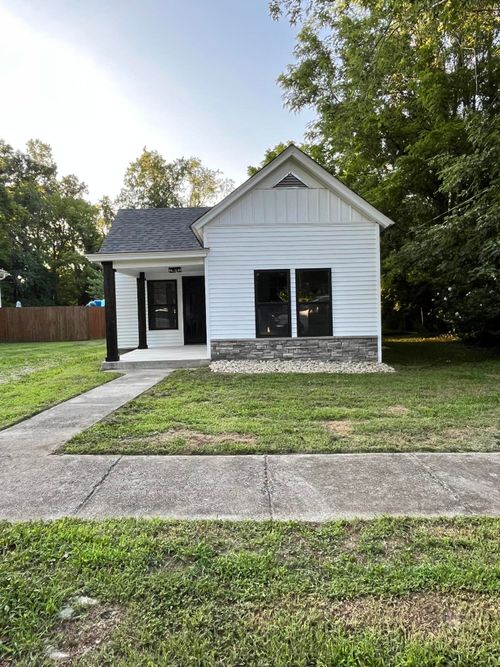 107 Elm St, Berea, KY, 40403-1815 | Card Image