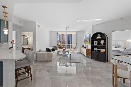 apt-1200-888 Brickell Key Dr, Miami, FL, 33131-2664 | Card Image