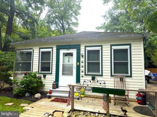 20 Rancocas Trl, Southampton, NJ, 08088-1714 | Card Image