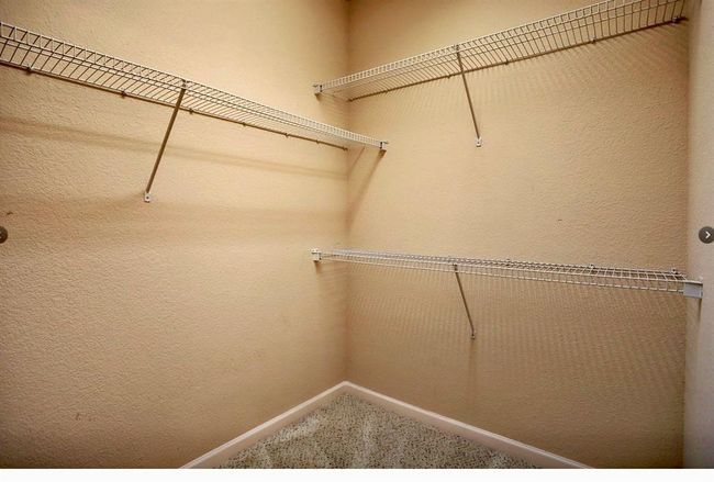 Walk in closet | Image 12