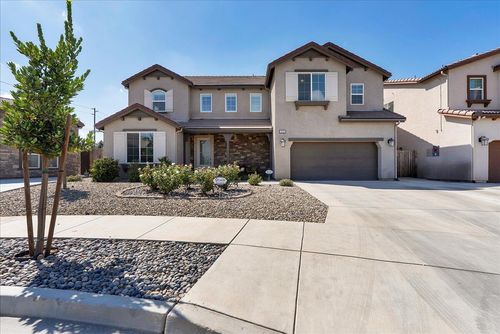 3005 N Dayton St, Visalia, CA, 93291-7003 | Card Image