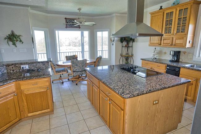 Modern Kitchen with Custom Features | Image 18