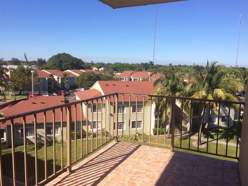 ph6-5100 Sw 41st St, Pembroke Park, FL, 33023-6948 | Card Image