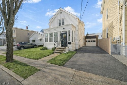 416 2nd St, Carlstadt, NJ, 07072-1420 | Card Image