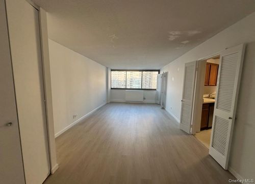 apt-7g-1 Bay Club Dr, Bayside, NY, 11360-2905 | Card Image