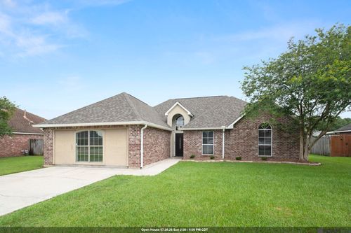 9911 Asheville Dr, Denham Springs, LA, 70706-8598 | Card Image