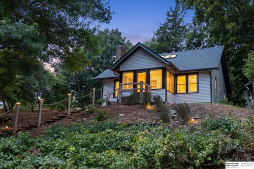 1710 S 55th St, Omaha, NE, 68106-2327 | Card Image