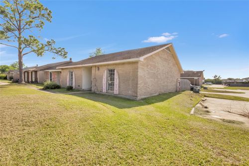 6913 Chasewood Dr, Missouri City, TX, 77489 | Card Image