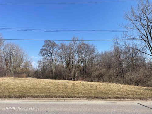 475 Goodrich St, Vassar, MI, 48768-9205 | Card Image