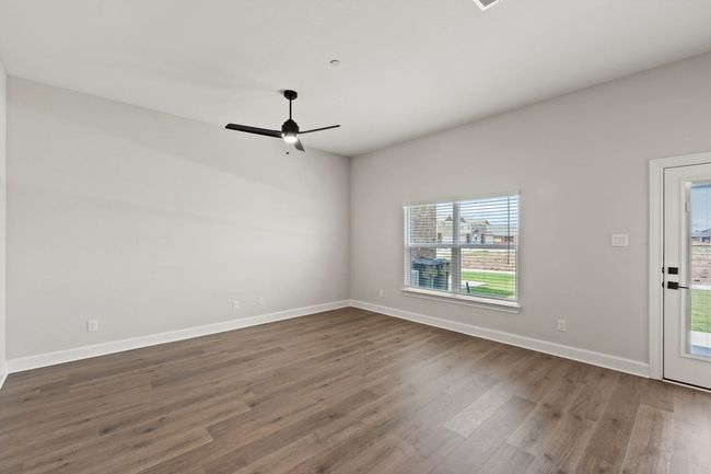 455 Mbs Way, Townhouse with 4 bedrooms, 3 bathrooms and null parking in Pilot Point TX | Image 5