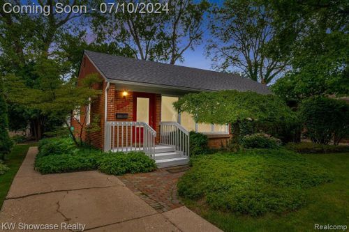 2350 Derby Road, Birmingham, MI, 48009 | Card Image